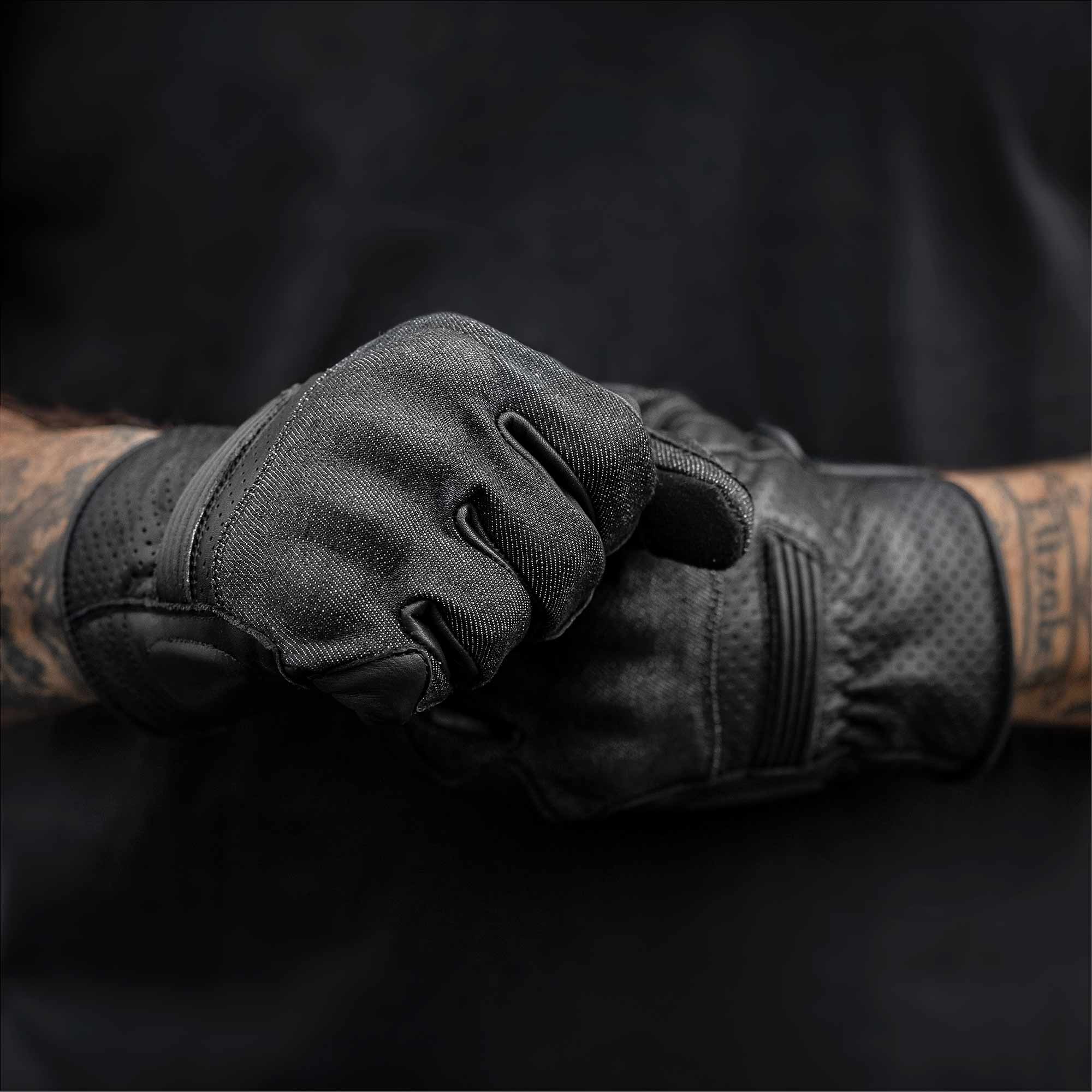 Black on Black - Motorcycle Gloves - Image 4