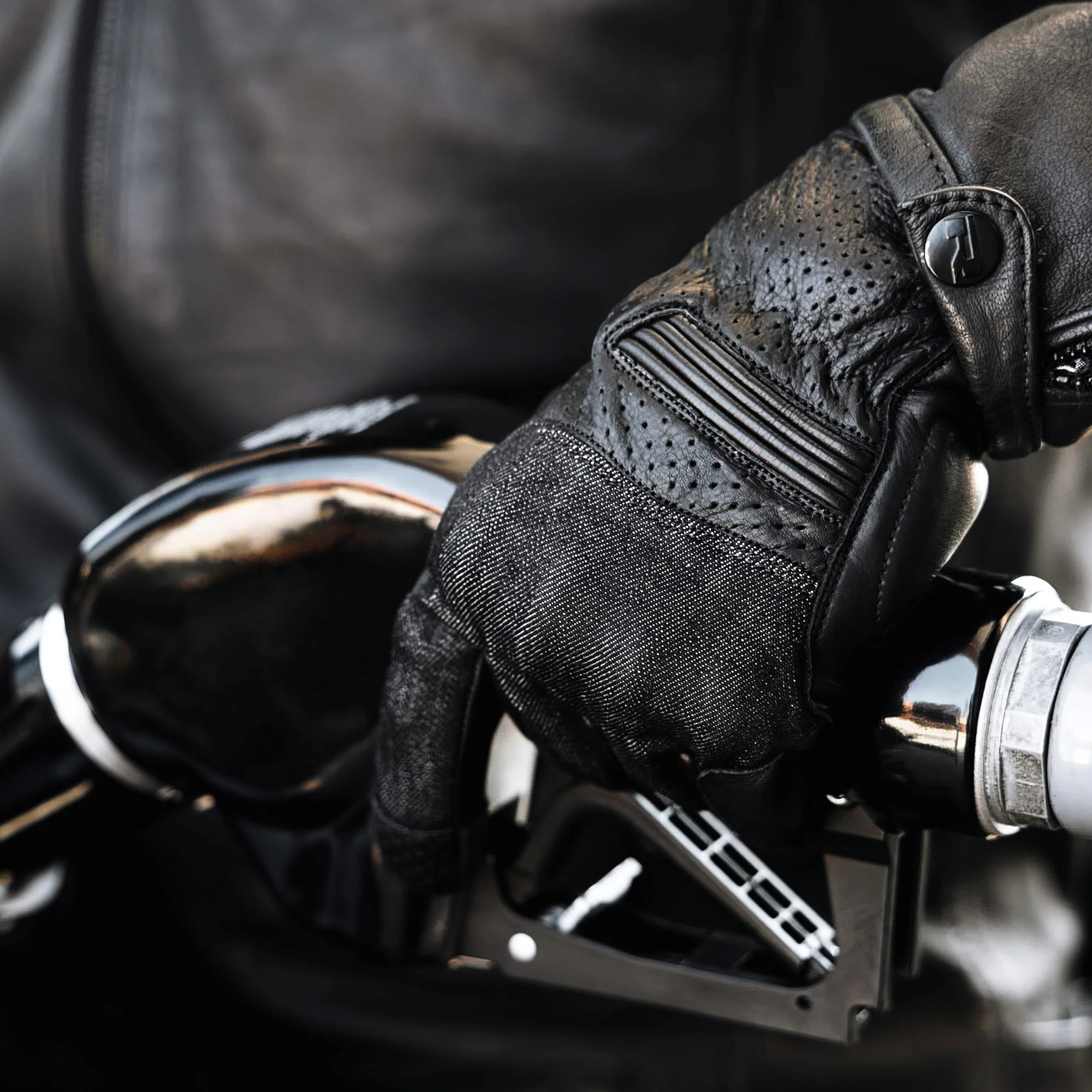 Black on Black - Motorcycle Gloves - Image 5