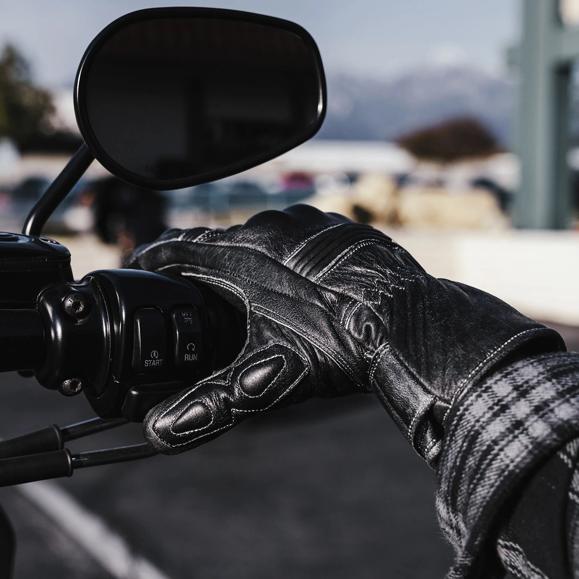Full Gauntlet Motorcycle Gloves • Black - Image 7