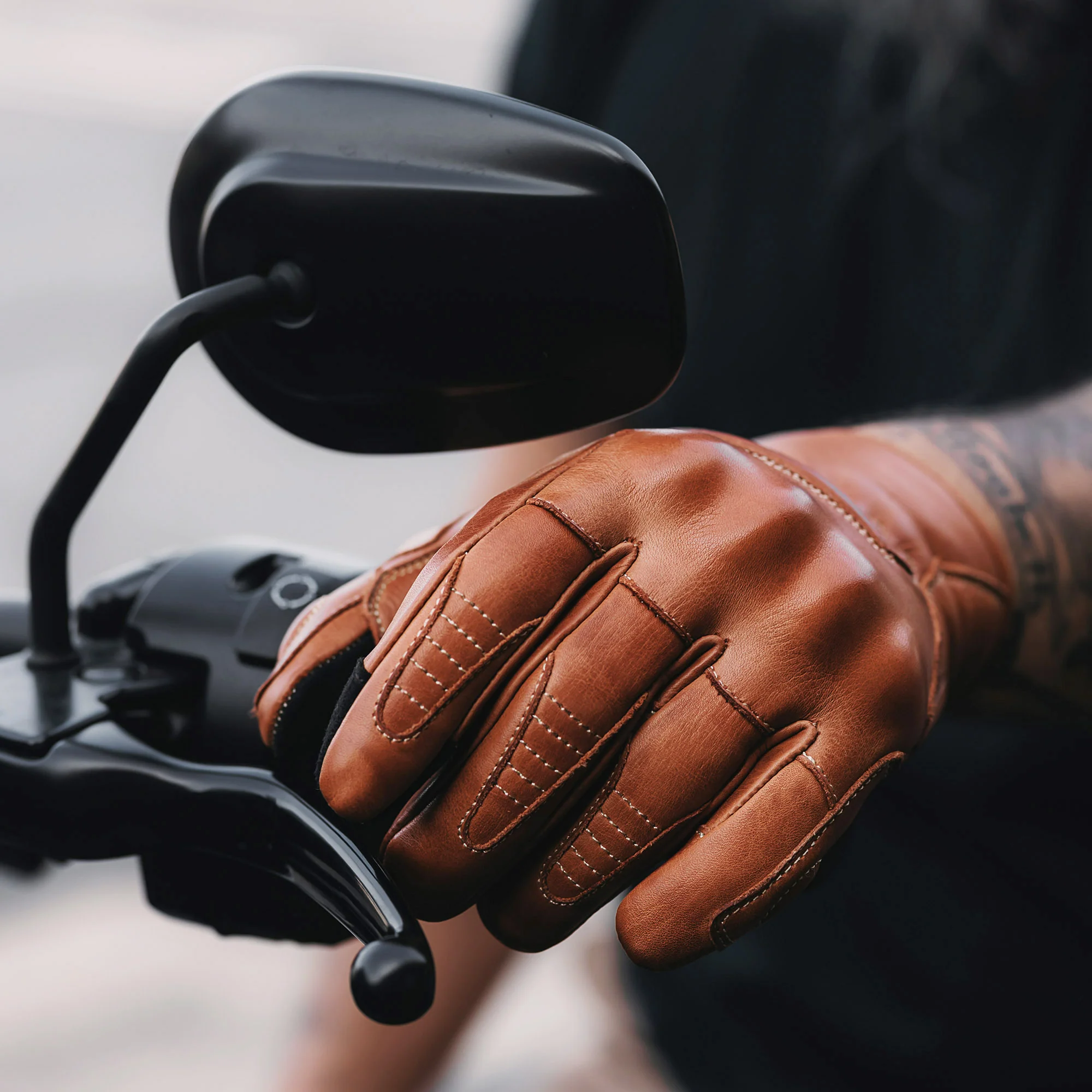 The Golden Glove - Motorcycle Gloves - Image 4