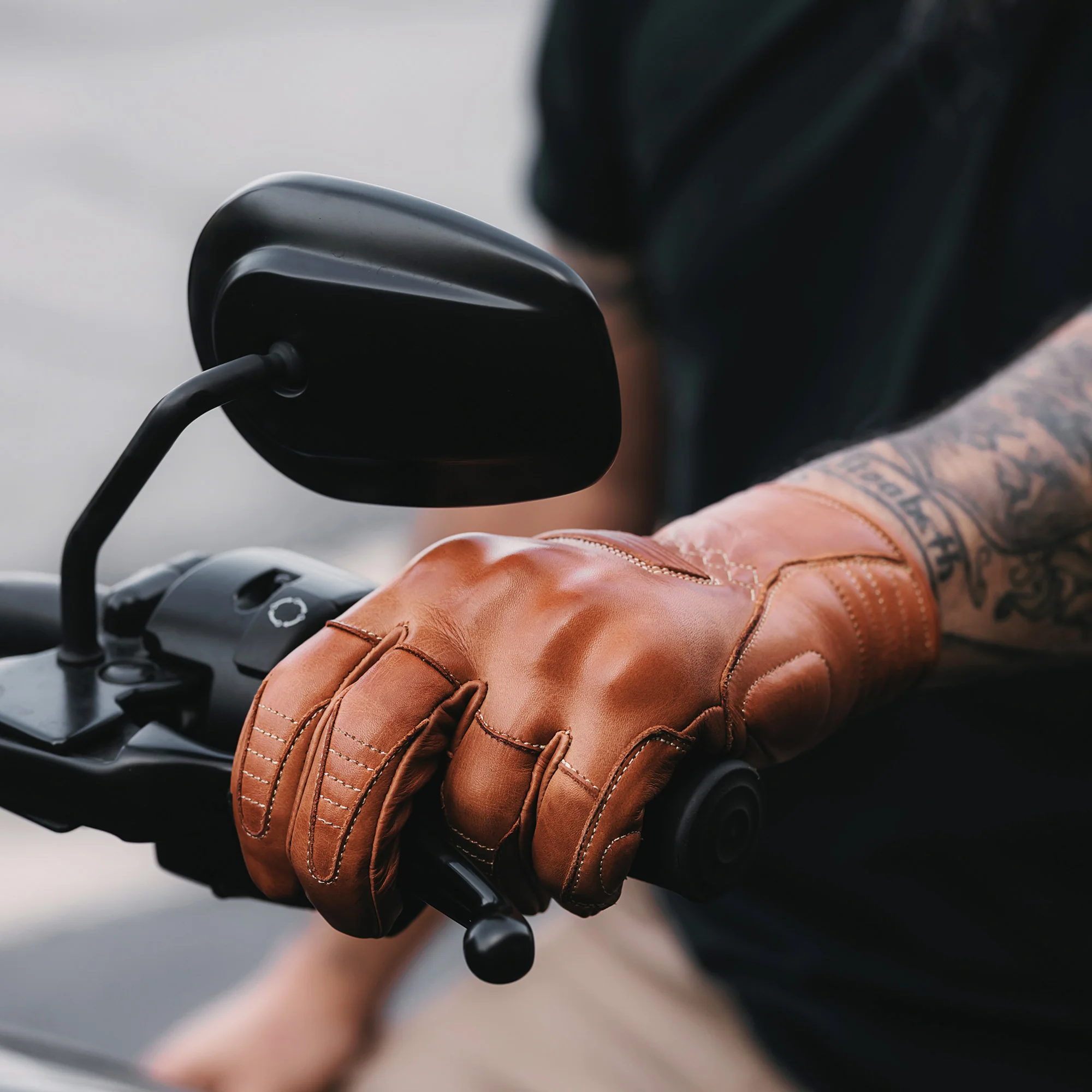 The Golden Glove - Motorcycle Gloves - Image 6
